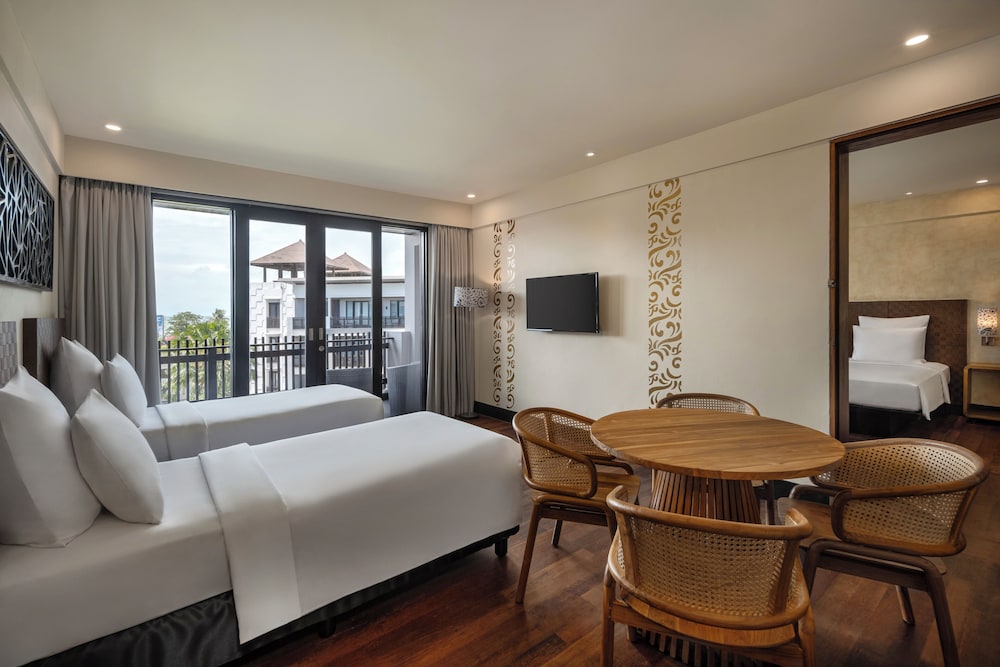 Family Suite, Multiple Beds, Garden View (Junior) - Photo 10