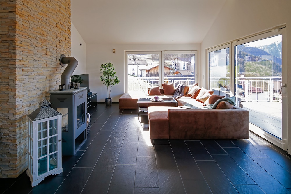 Apartment, 3 Bedrooms, Accessible, Smoking