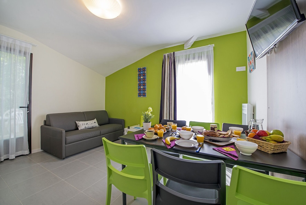 Comfort Apartment photo 2