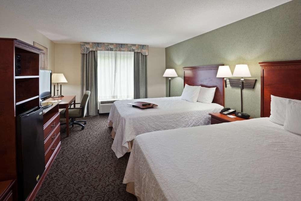 Room, 2 Queen Beds, Accessible, Non Smoking - Photo 5