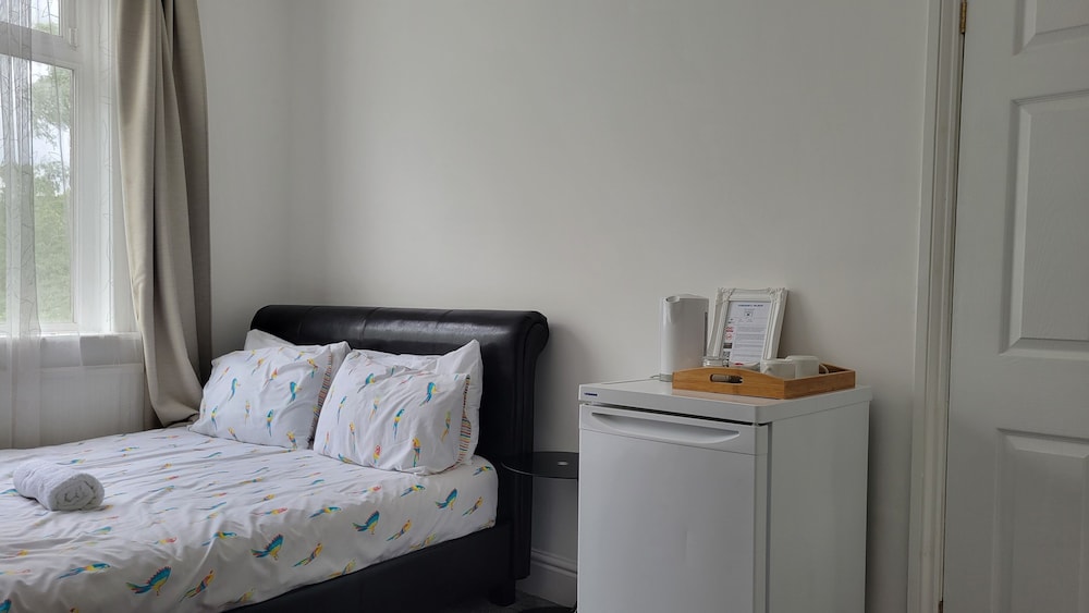 Deluxe Room, 1 King Bed, Non Smoking, Park View