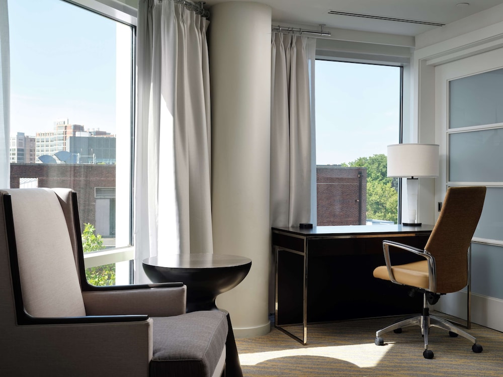 Studio Suite, 1 King Bed, Corner