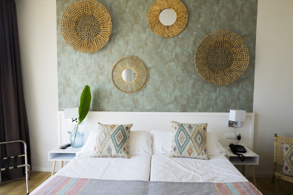 Standard Double or Twin Room, Balcony, Sea View photo 3
