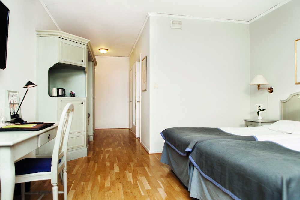 Standard Twin Room - Photo 2