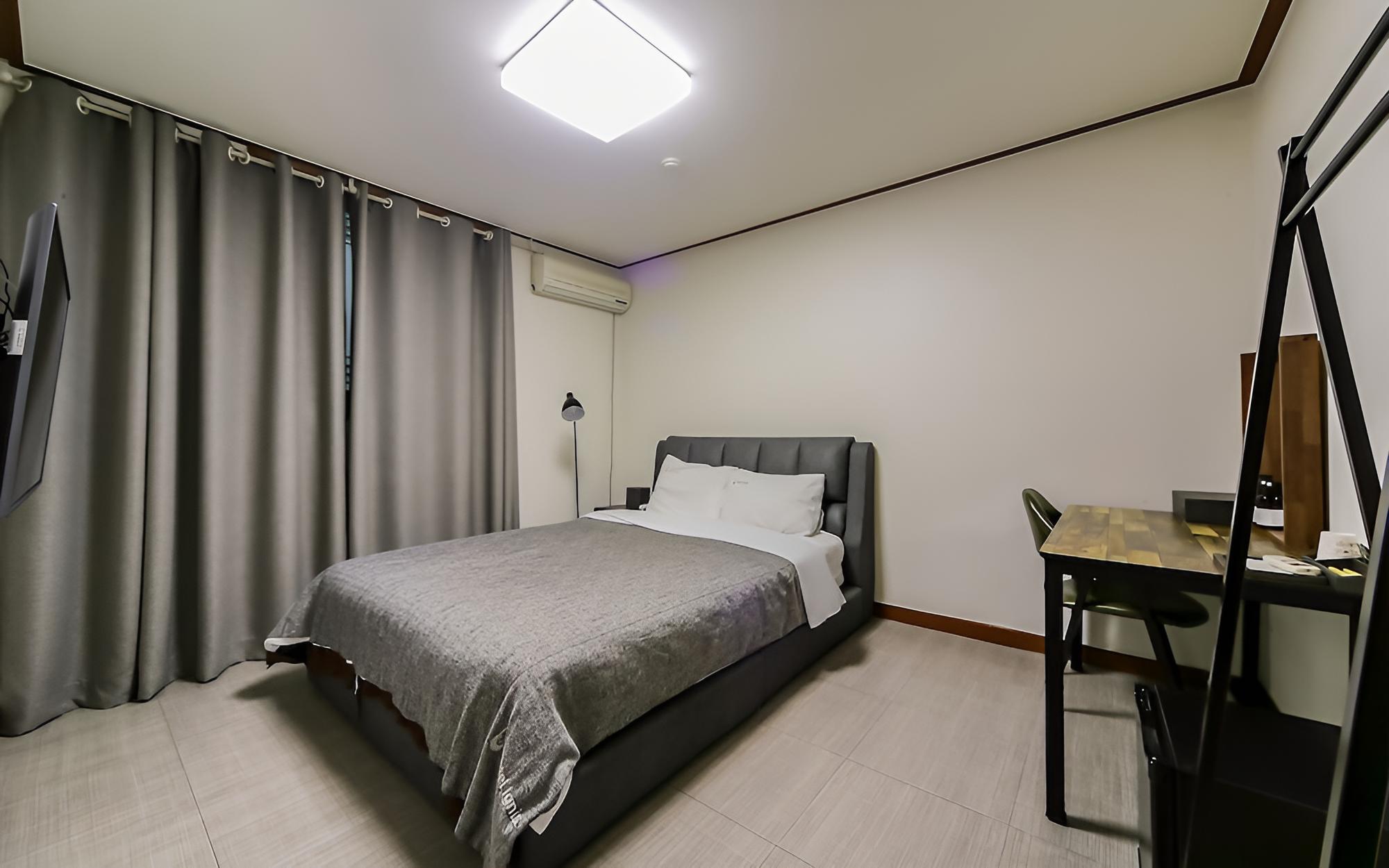 Room (Family room *4 people standard* (2 be) - Photo 12