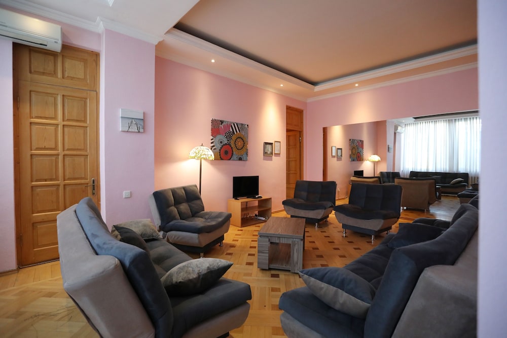Family Apartment, 3 Bedrooms, City View photo 1