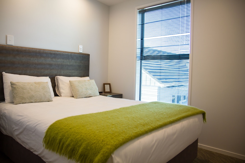 Standard Suite, 1 Bedroom, Non Smoking, Kitchenette (with Spa Bath) photo 1