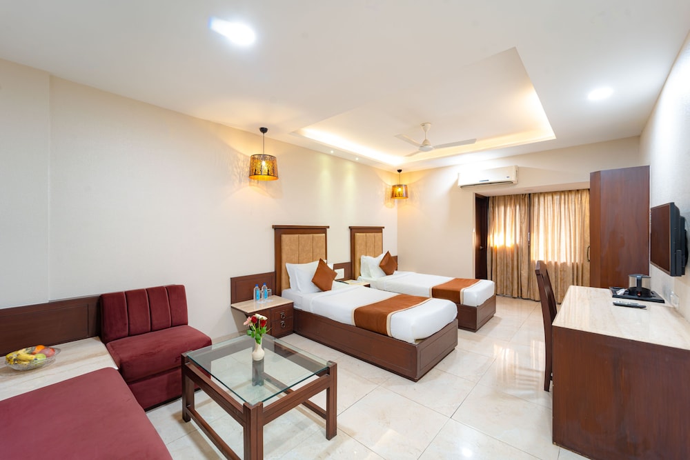 Standard Room, 1 King Bed
