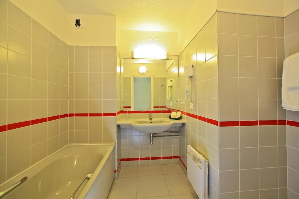 Deluxe Triple Room photo 3