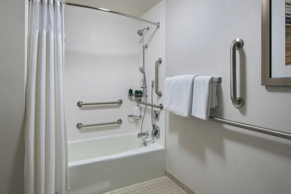 Room, 2 Queen Beds (Hearing Accessible)