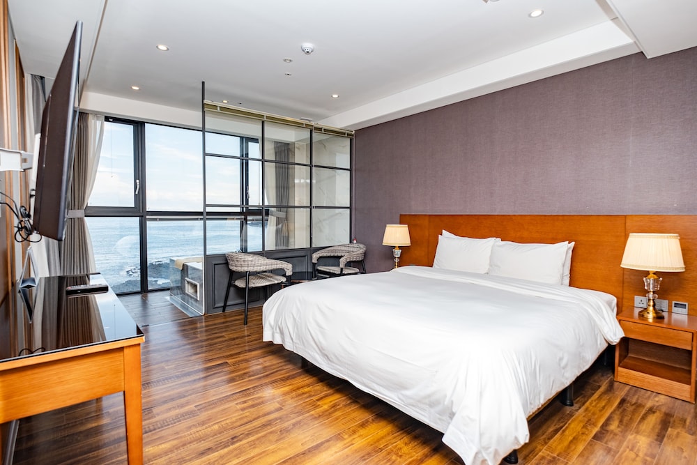 [Limited Offer] Family Ocean Suite