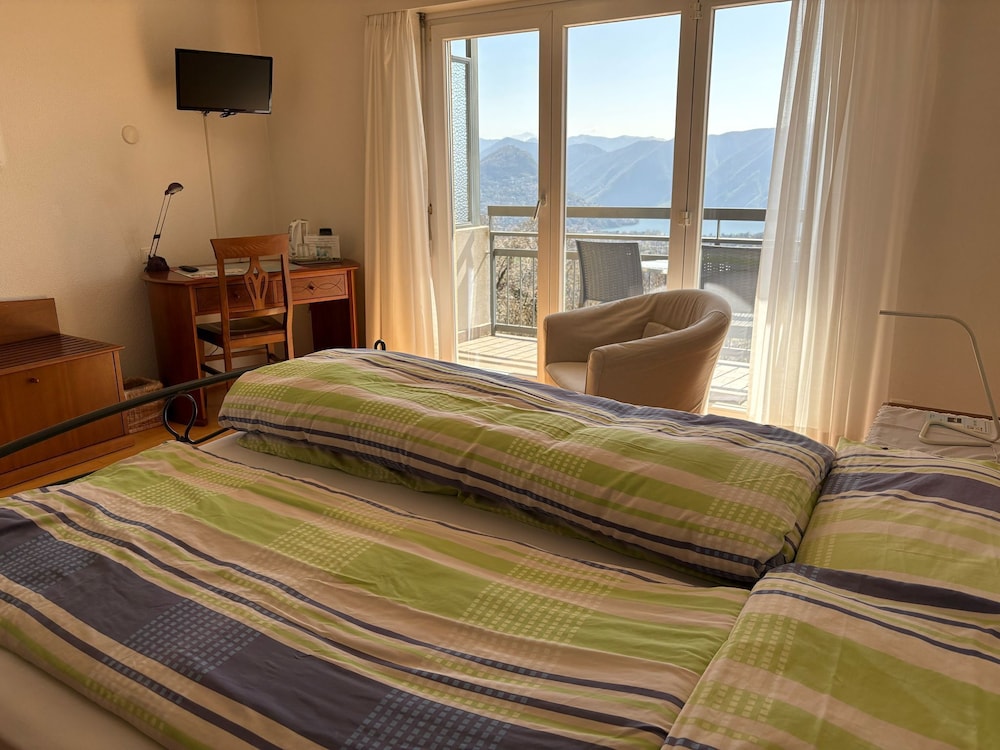Classic Double or Twin Room, Balcony, Lake View