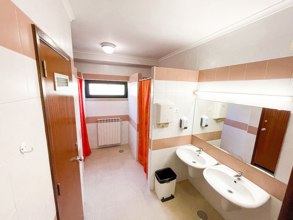 Twin Room - Photo 2