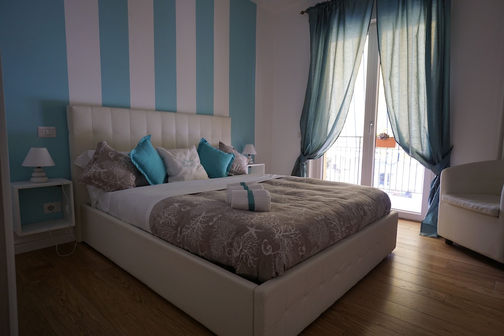 Double Room, 1 Queen Bed, Balcony (Regina Giovanna)