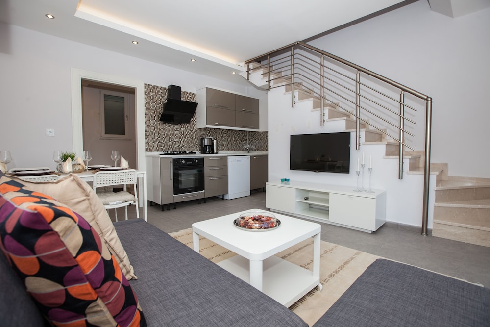 Family Duplex, Garden Area photo 3