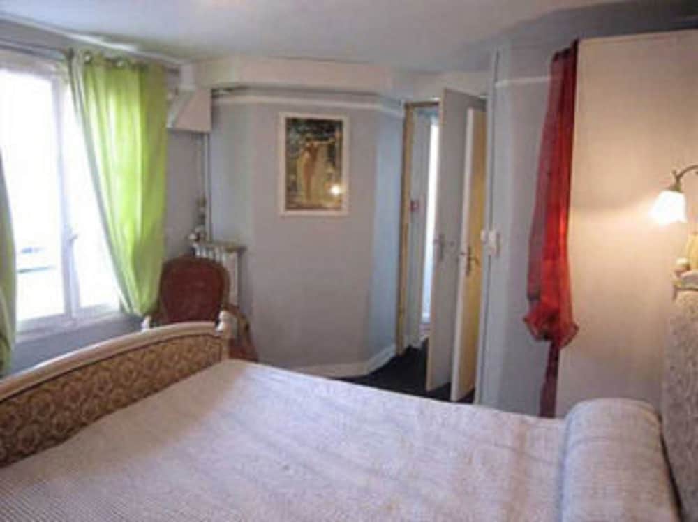 Double Room, Shared Bathroom photo 2