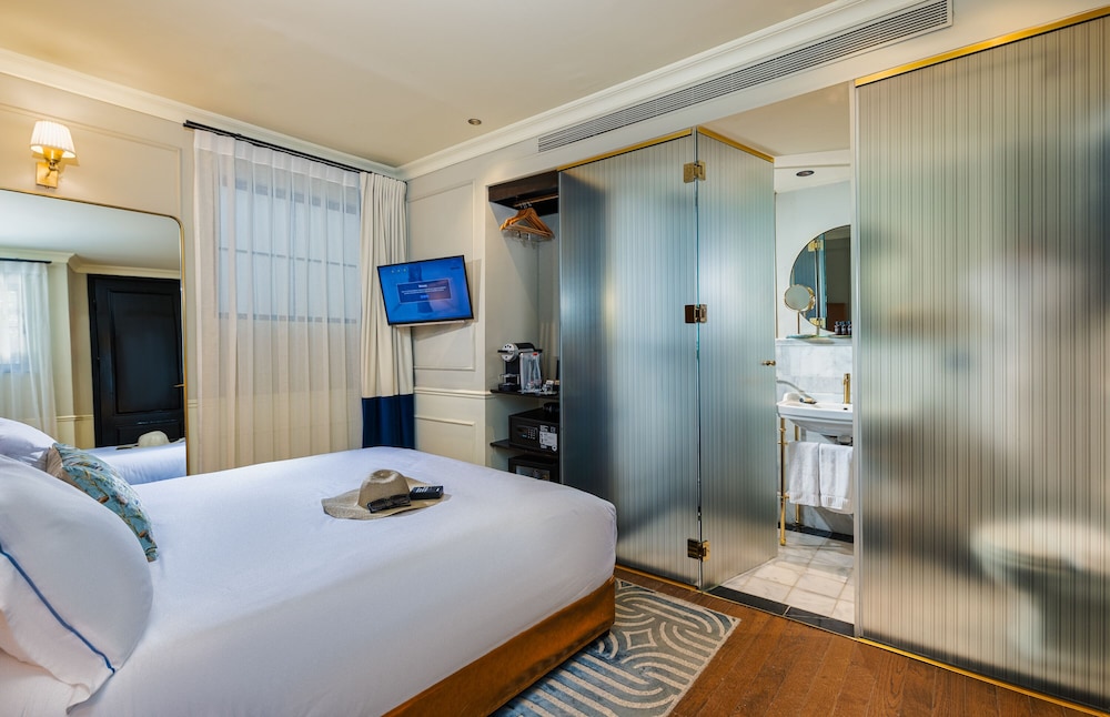 Room, Terrace (With Jacuzzi) photo 3