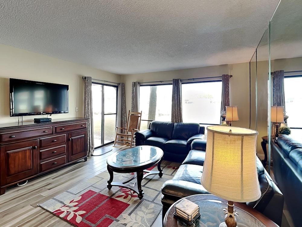 Condo, Multiple Beds, Balcony, Garden View (Villa 902 - No Pets)