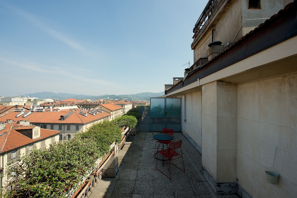 Superior Room, 1 Queen Bed, Terrace - Photo 10