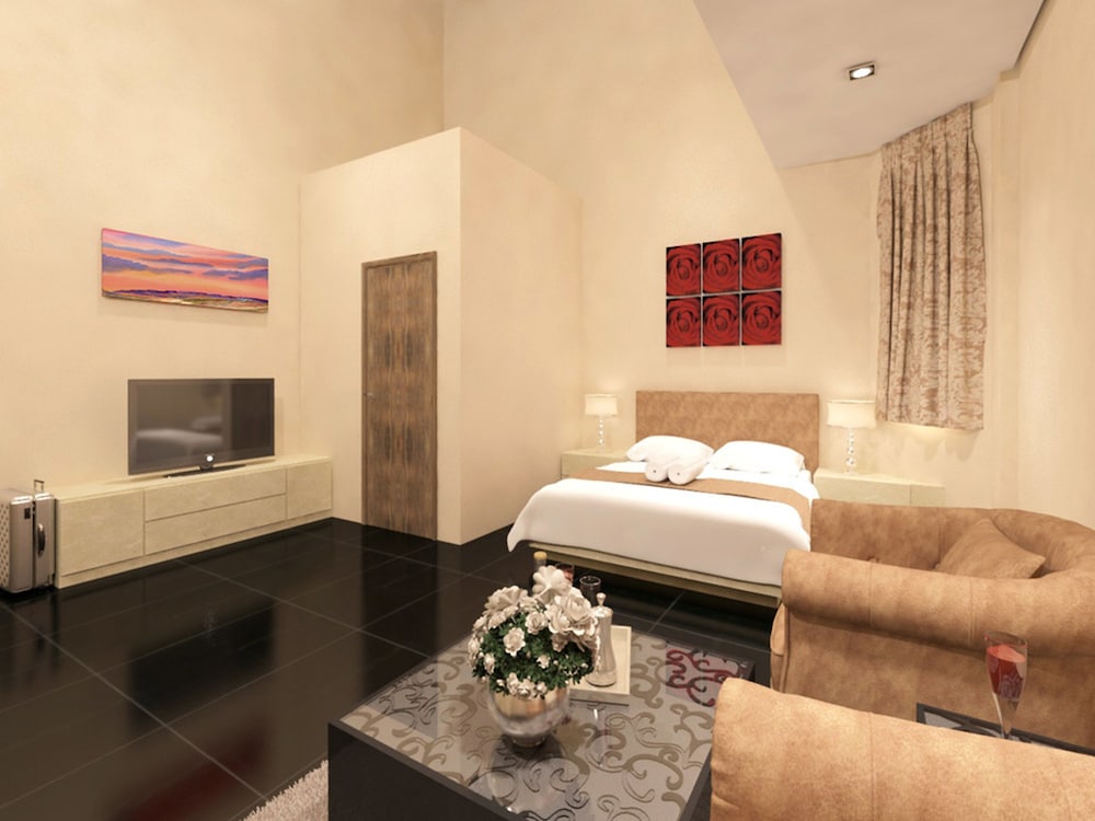 Grand Studio Suite photo 1