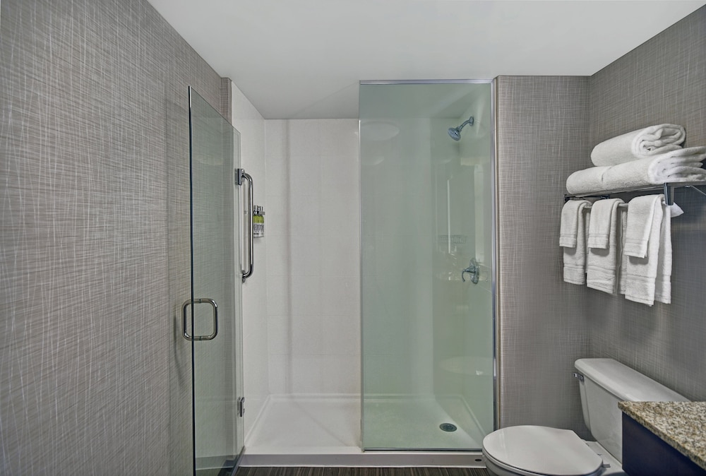 Suite, 1 King Bed, River View (Additional Living Area) - Photo 13