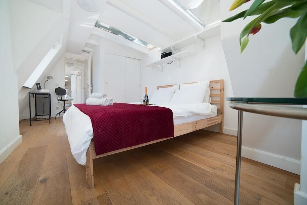 Suite, 2 Bedrooms photo 1