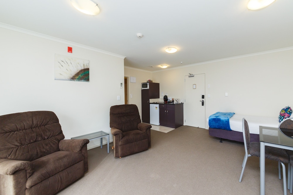 Apartment, 1 Bedroom, Upper Level photo 2