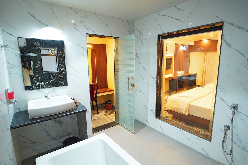 Luxury Studio Suite photo 2