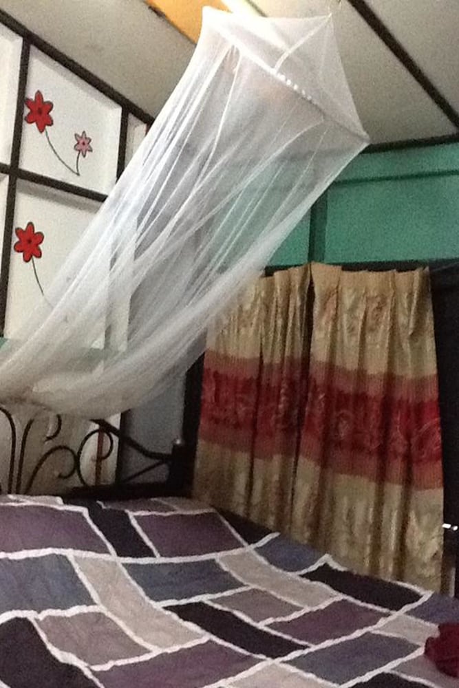 Double Room with Shared Bathroom photo 2