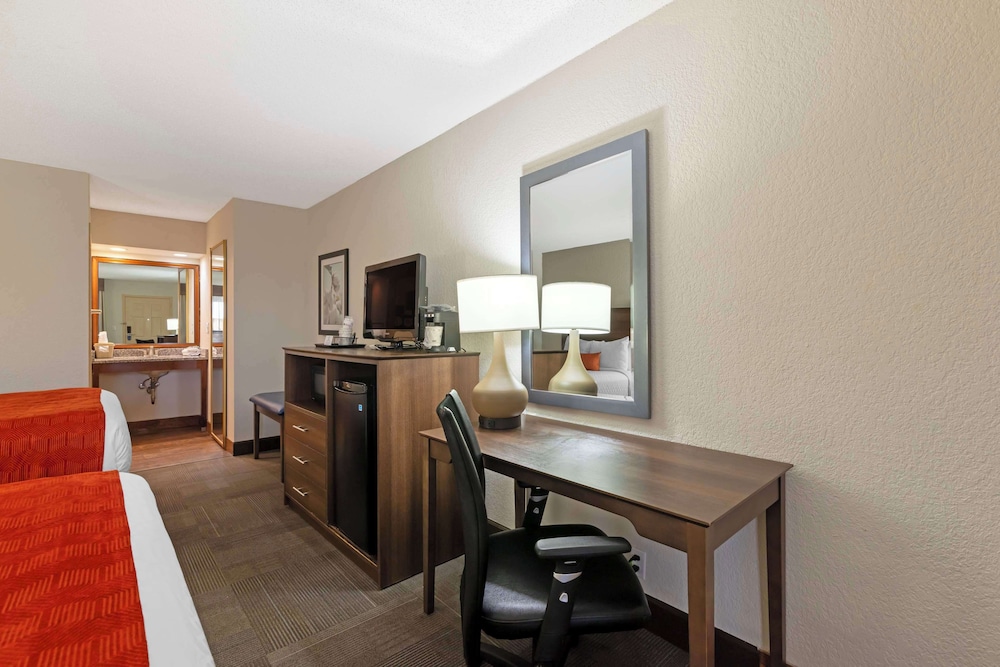 Standard Room, 2 Queen Beds, Accessible, Non Smoking photo 3