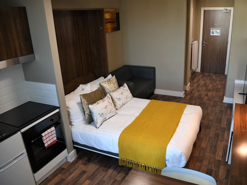 Executive Apartment, Ensuite photo 3