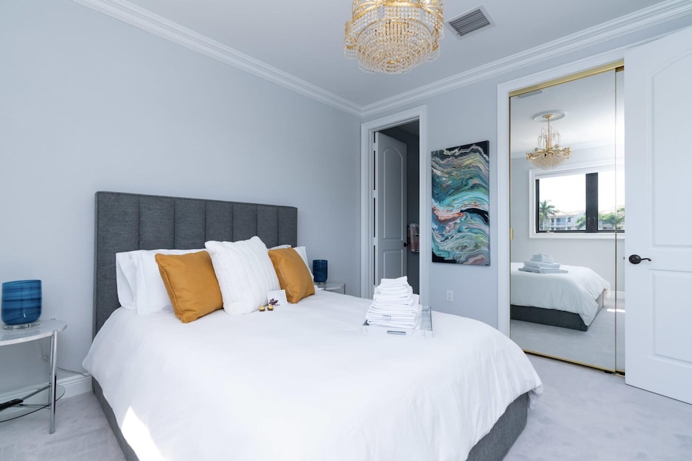 5 Bedroom Luxe Villa on Deep Water Intracoastal, 사진 53