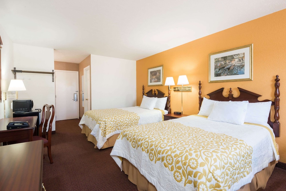 Double Room, 2 Double Beds - Photo 2