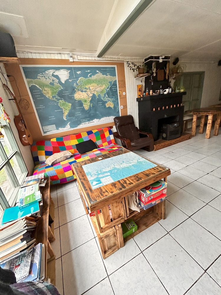 Basic Twin Room, Mixed Dorm photo 3