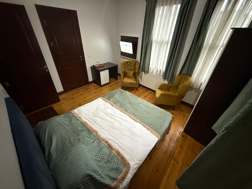 Deluxe Double Room, City View photo 3