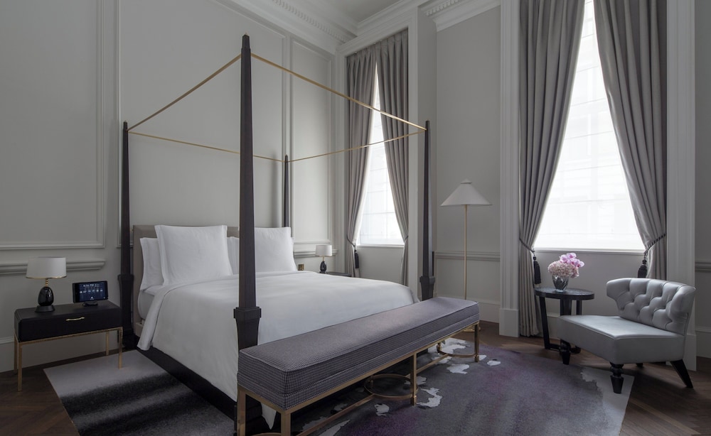 Grand Suite, 1 King Bed (Heritage)