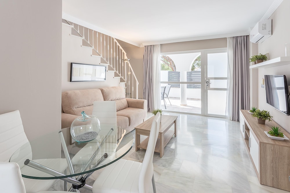 Family Townhome, Multiple Bedrooms, 2 Bathrooms (Marbella Resort 2 Pool Whirlpool)