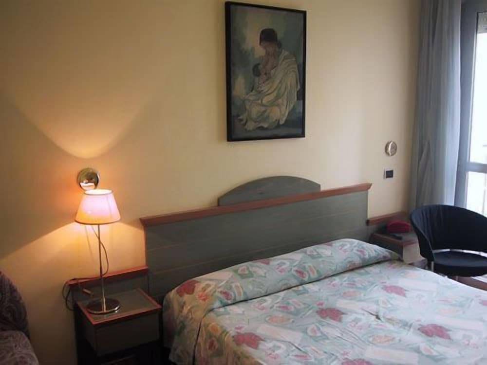 Superior Double Room - Photo 2