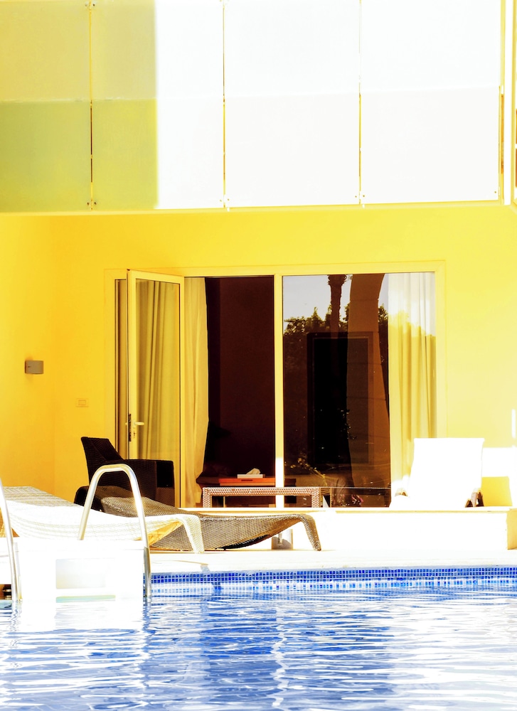 Superior Room, Pool View - Photo 4