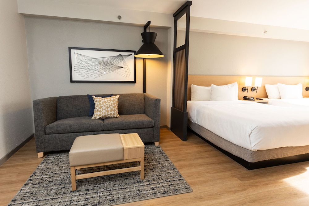 Room, 1 Queen Bed, Accessible photo 2