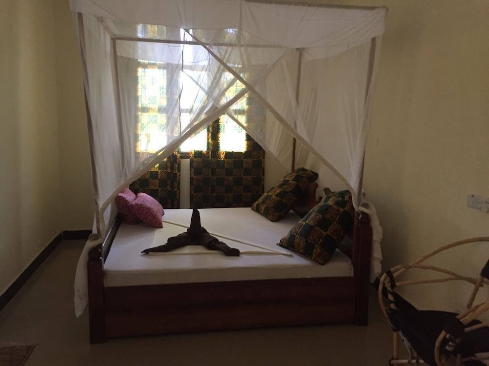 Standard Double or Twin Room - Photo 5