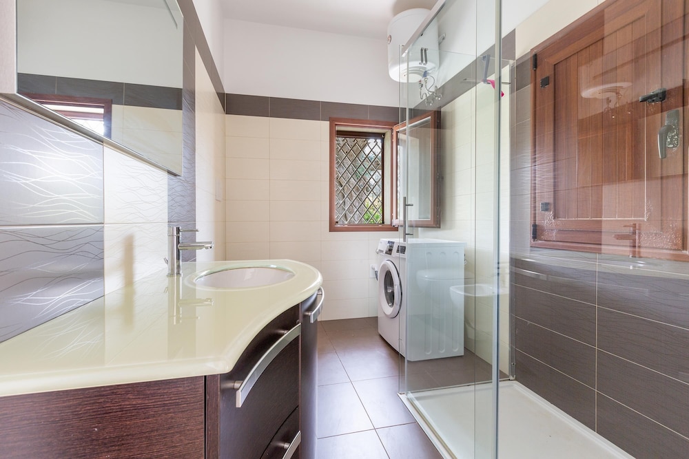 Villa photo 3