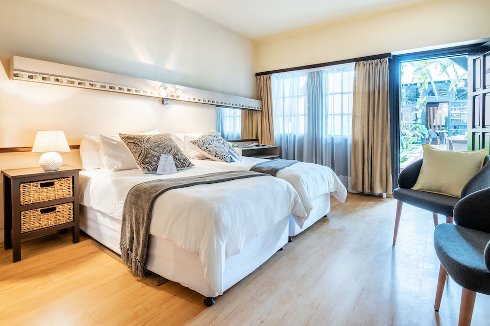 Standard Double or Twin Room photo 1
