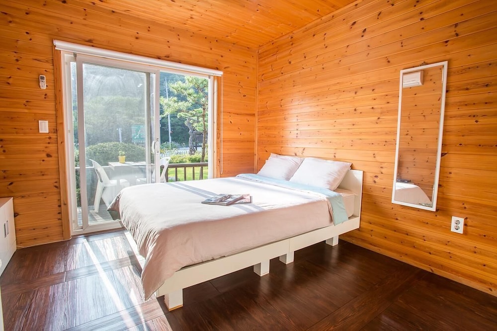 Room (Haneul star)