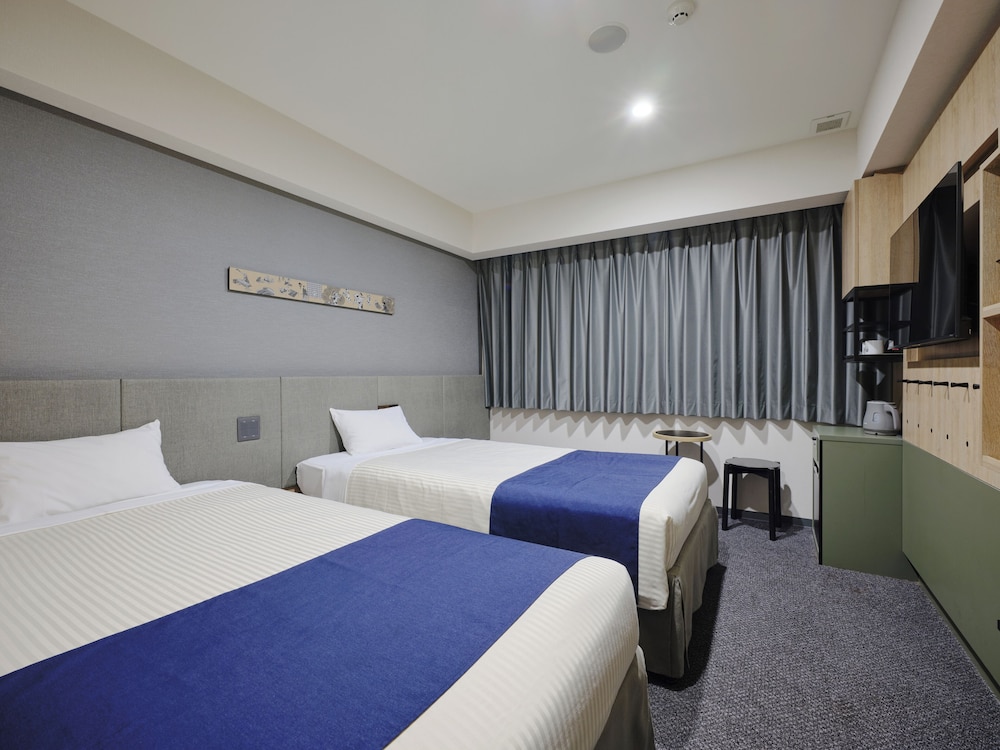 Standard Twin Room, Non Smoking (with Extra Bed)