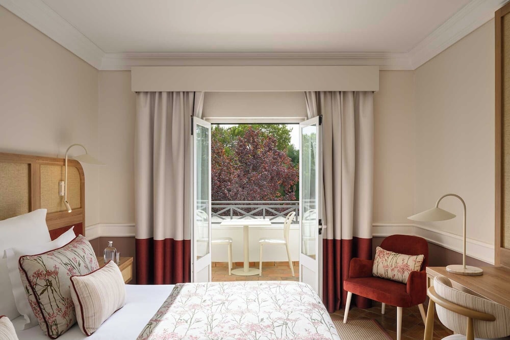 Superior Room, Balcony, Garden View