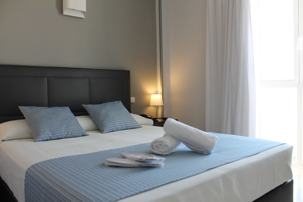 Double Room - Photo 8