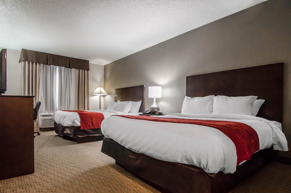 Suite, 2 Queen Beds, Non Smoking - Photo 4