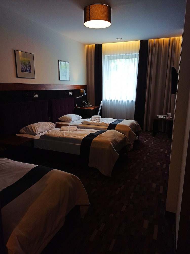 Business Triple Room, 3 Twin Beds photo 2