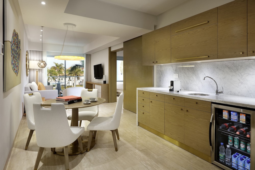 One Bedroom Suite - Photo 6